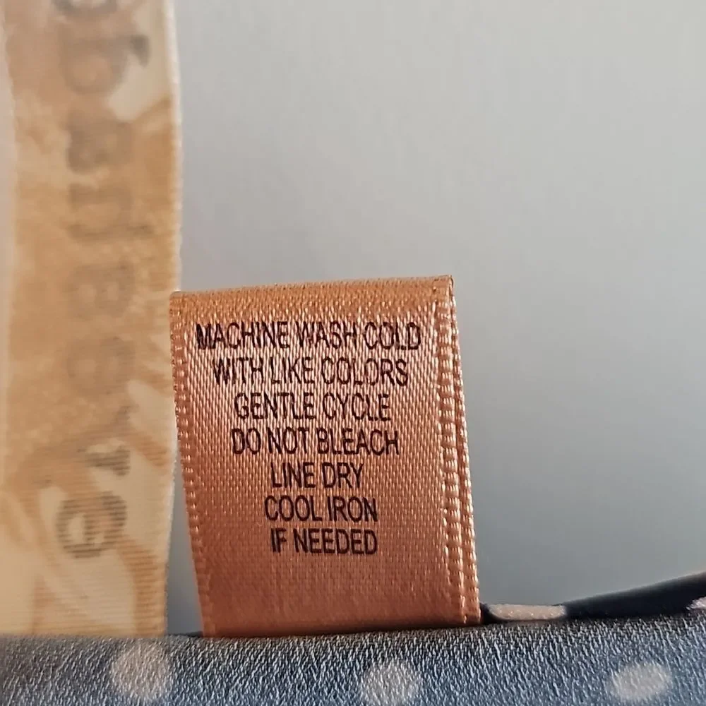 NWT: Eyeshadow silky polka dot top size M - Picture 7 of 12